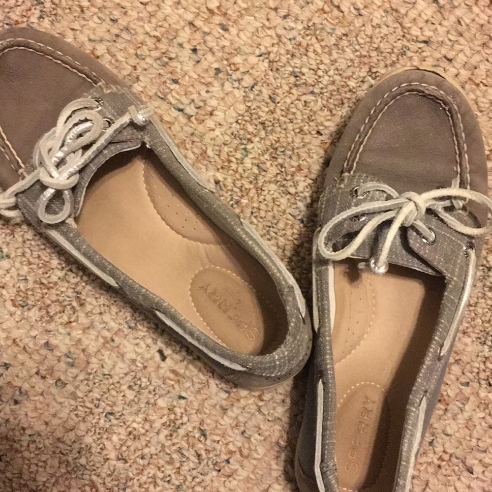 Bluish gray sperry